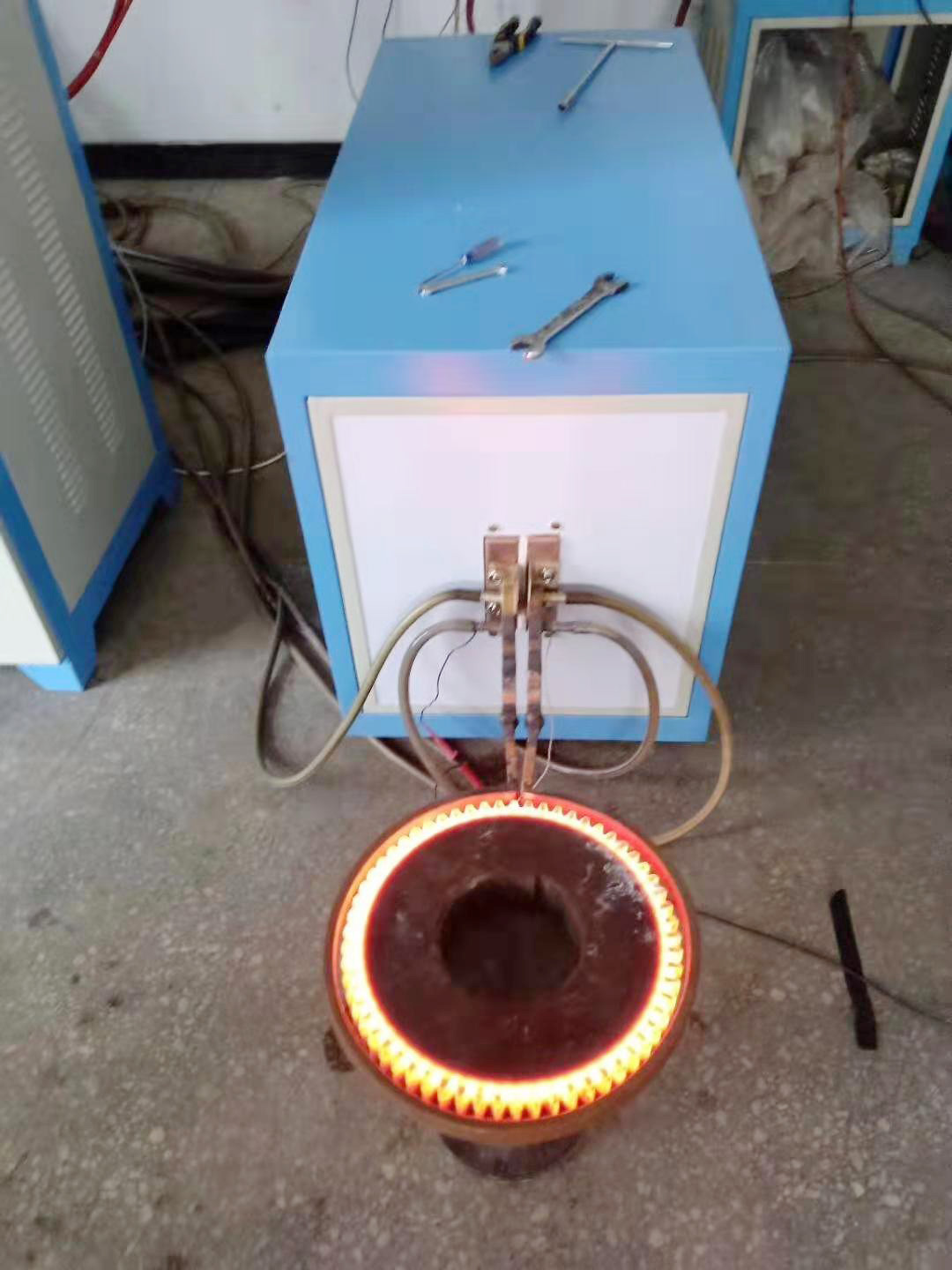 齒輪、鏈輪高頻淬火機
